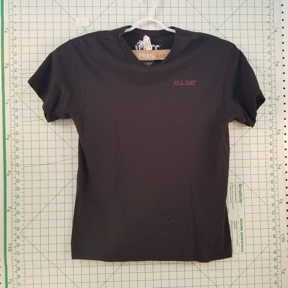 Vibes "Savage" Graphic Tee Large